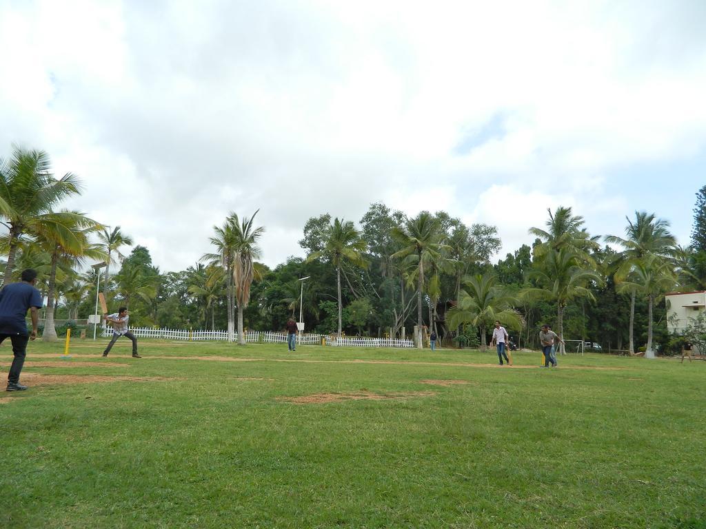 Fantasy Golf Resort Devanahalli Exterior photo